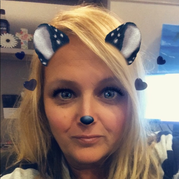 Meet your Posher, Michelle - Picture 1 of 1